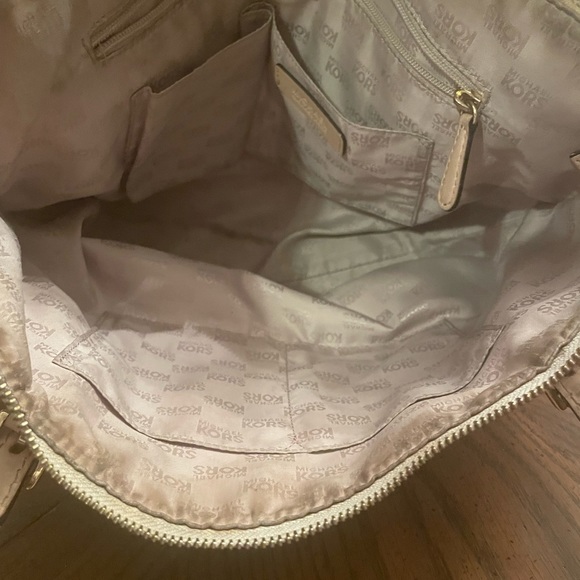 Michael Kors purse - Picture 3 of 5